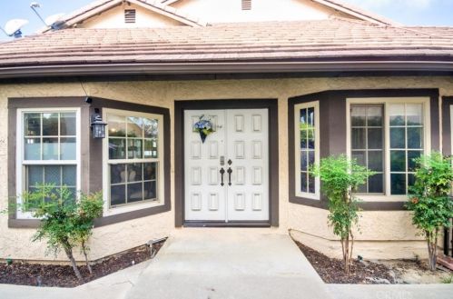 2165 Baywood Dr, Fullerton, CA 92833-1210