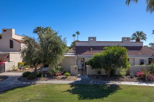 139 Desert Dr, Rancho Mirage CA  92270-4923 exterior