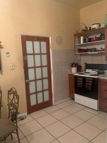 927 Hacienda Ct, Orlando FL  32808-7019 exterior