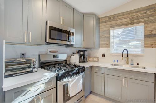 715 Joey Ave, El Cajon CA  92020-3811 exterior