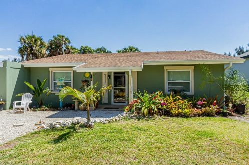 3471 Papaya St, Saint James City FL  33956-2573 exterior