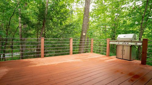 1044 Plain Rd, Hinsdale NH  03451-2150 exterior