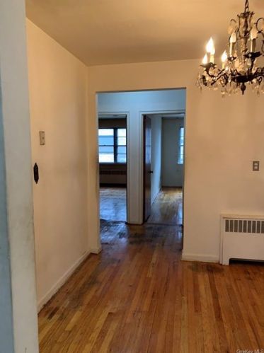 2914 Middletown Rd, Bronx NY  10461-5307 exterior