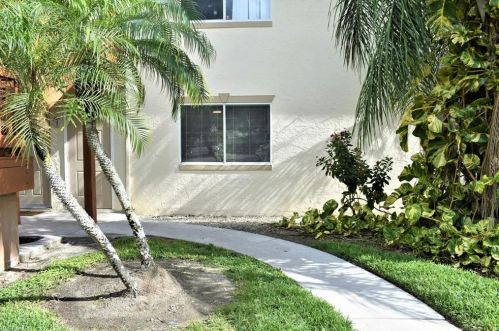 5382 16th Pl, Naples, FL 34116-5030