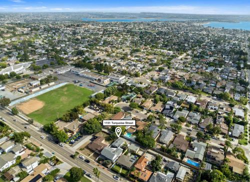 1151 Turquoise St, San Diego CA 92109-1247 exterior