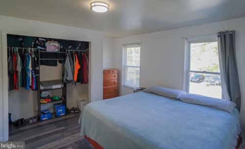 132 Viaduct Ave, Downingtown PA  19335-2847 exterior