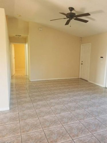 4003 15th St, Lehigh Acres, FL 33976-3201