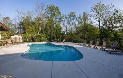 2975 Burton Dr, Gilbertsville PA  19525-9694 exterior