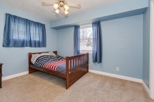 3825 Cranbrook Dr, Saint Paul MN 55110-4435 exterior