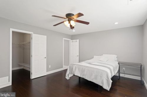 15 Brattleboro Rd, Swedesboro NJ  08085-2515 exterior