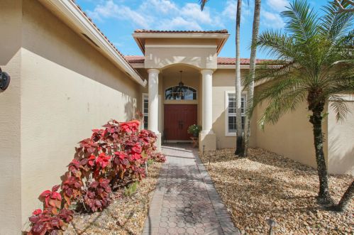 1590 Newhaven Point Ln, West Palm Beach, FL 33411-6624