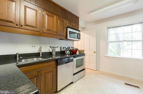 3707 Huntington St, Washington DC  20015-1817 exterior