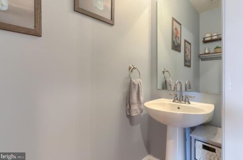 302 Witwer Way, Mount Joy PA  17552-1162 exterior