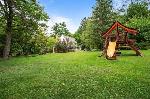 8912 Perry Hwy, Pittsburgh, PA 15237-5358