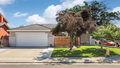 14536 Silver Creek Dr, Lathrop, CA 95330-9012