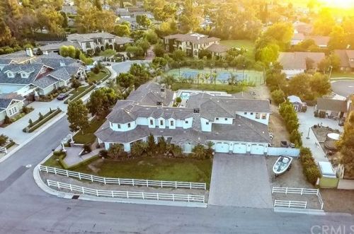 6053 Jack Pine Ln, Orange, CA 92869-1542