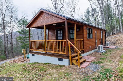 228 Cross Mountain Rd, Richmond National Battlefiel, VA 22835-7208