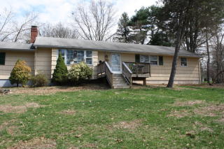 838 Riverside Dr, Millstone, NJ 08844-3323