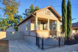 3027 44 St, Sacramento CA  95817-3738 exterior
