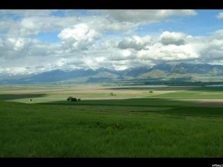 6850 2700, Petersboro, UT 84325