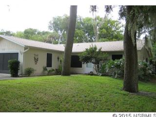 1612 Queen Palm Dr, Edgewater, FL 32132-3210