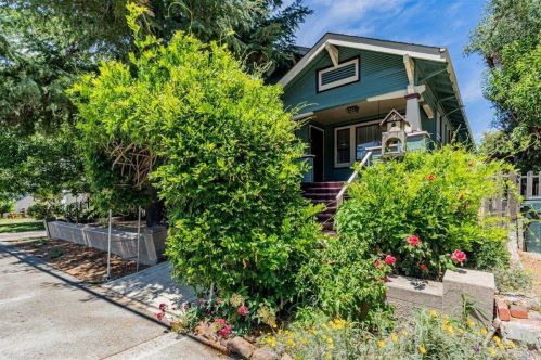 157 F St, Benicia, CA 94510-3226