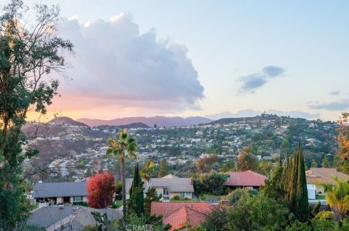 3811 Karen Lynn Dr, Glendale CA  91206-1219 exterior