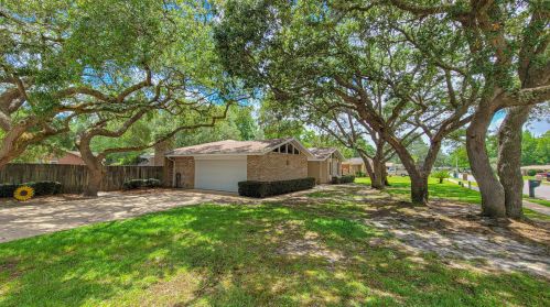 622 Overbrook Dr, Fort Walton Beach, FL 32547-3548