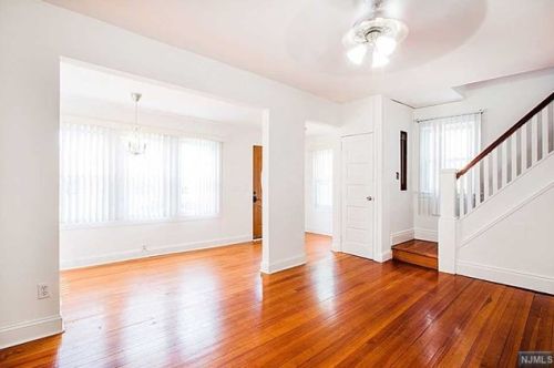 127 Brinkerhoff Ave, Palisades Park NJ  07650-3039 exterior