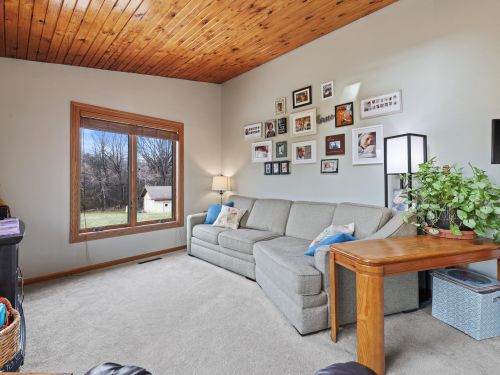 9106 Wescott Rd, Kewaskum WI  53040-9716 exterior