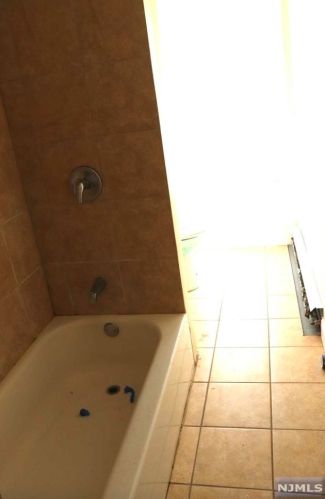 481 Rosa Parks Blvd, Paterson NJ  07501-3105 exterior