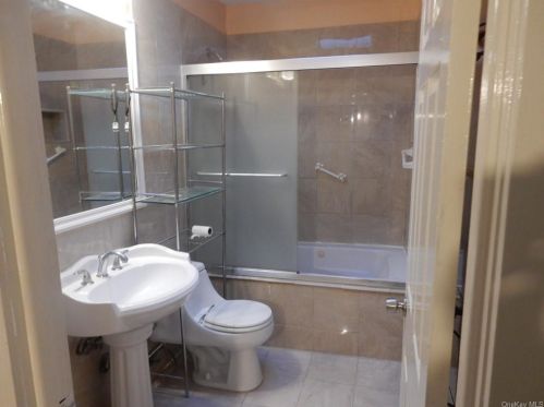 34 Hartley Ave, Mount Vernon NY  10550-1124 exterior