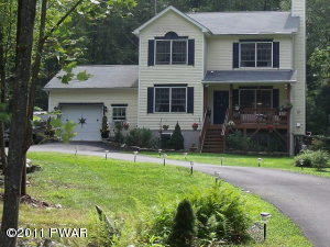 161 Mulberry Dr, Milford, PA 18337-7217