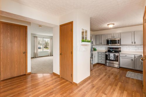 1616 Milington Way, Marysville OH  43040-9313 exterior
