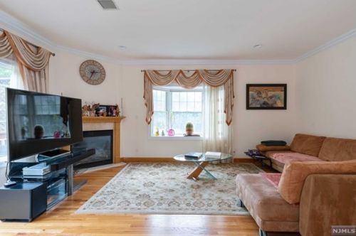 134 Demarest Ln, Montvale NJ  07645-2341 exterior