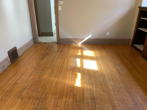 3072 40th St, Milwaukee, WI 53210-1835