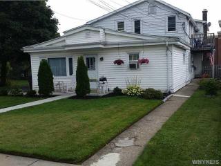 15 Long St, Buffalo, NY 14221-5311