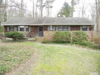 48 Cherry Ln, Smithtown, NY 11787-1753