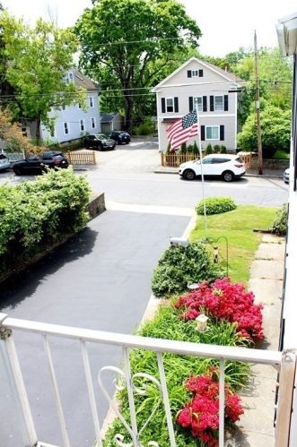 17 Whitcomb St, Webster, MA 01570-2429