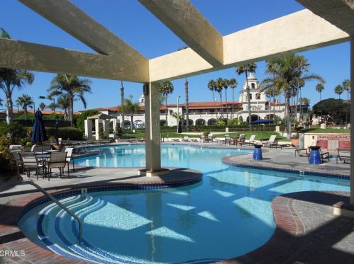 2043 Majorca Dr, Oxnard CA exterior