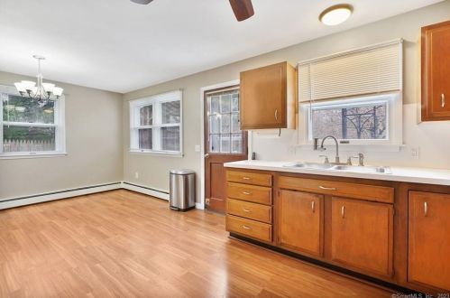 37 Victoria Dr, Colchester CT  06415-2319 exterior