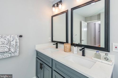 107 Westcott Rd, Princeton NJ  08540-3061 exterior