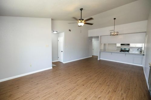 1530 Springville Way, Turlock CA  95380-2591 exterior