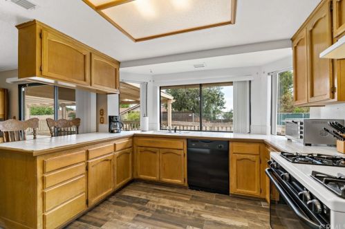 16078 Union Ave, Lake Elsinore CA  92530-1449 exterior