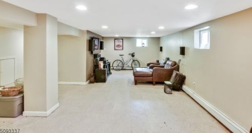 14 Stockton Pl, East Orange NJ  07017-5209 exterior