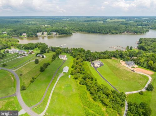 26605 Pennfields Dr, Madison Mills VA  22960-3669 exterior