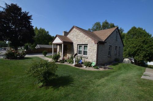 504 Bader St, Green Bay, WI 54302-4018