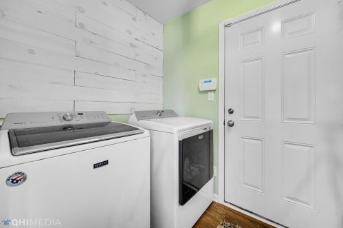 6833 Meadow View Ln, Gary IN 46410-3994 exterior