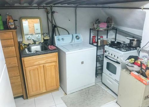 1847 Barnes Ave, Bronx NY  10462-3607 exterior