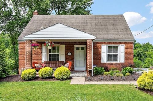 714 Irwin Run Rd, Pittsburgh, PA 15122-1012